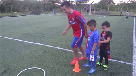Ejercicio De Velocidad En Futbol Para Niños De 5 A 7 Años Youtube