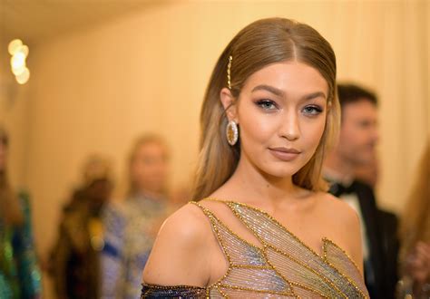 Met Gala 2018 Gigi Hadid Attends The Met Gala Wearing Versace Teen Vogue