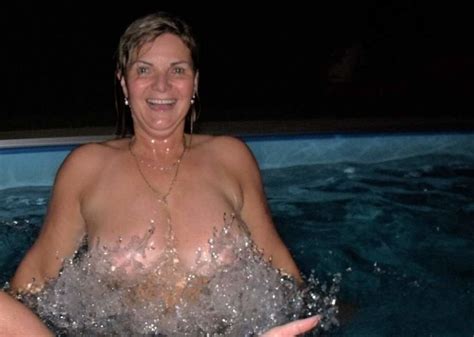 Two Mature Swinger Couples On Vacation Porn Gallery