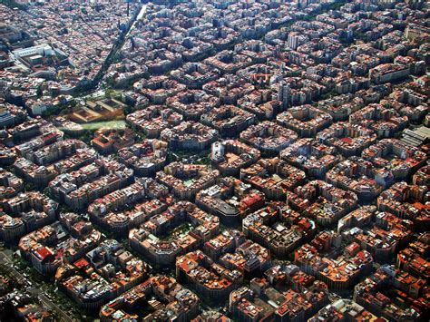 When to find the cheapest flights to barcelona. Getting Around Barcelona