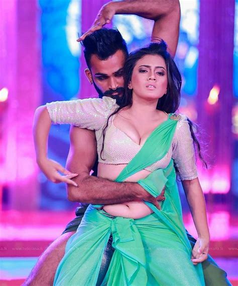 Dinakshie And Shanudrie Hot Dance In Derana Star City