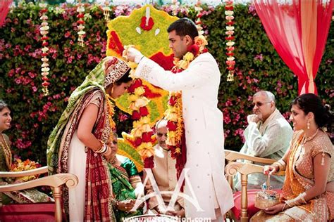 Hindu Marriage Traditions A Varied Vibrant And Venerable ‘vivah