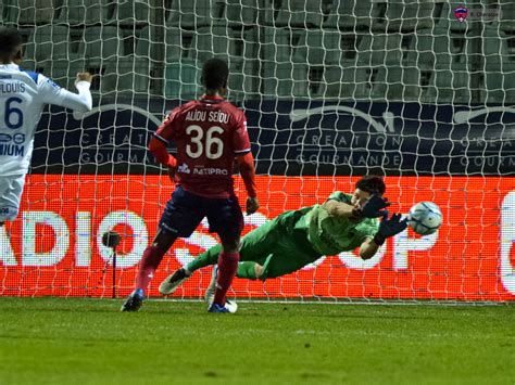 Which team will hit more goals in clermont foot vs troyes match match? Clermont - Troyes : l'album photos - Clermont Foot