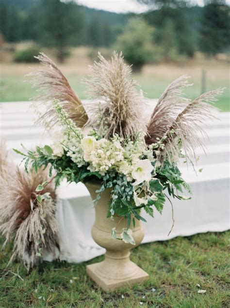 Trending 20 Coolest Ideas To Feature Pampas Grass In Your Wedding