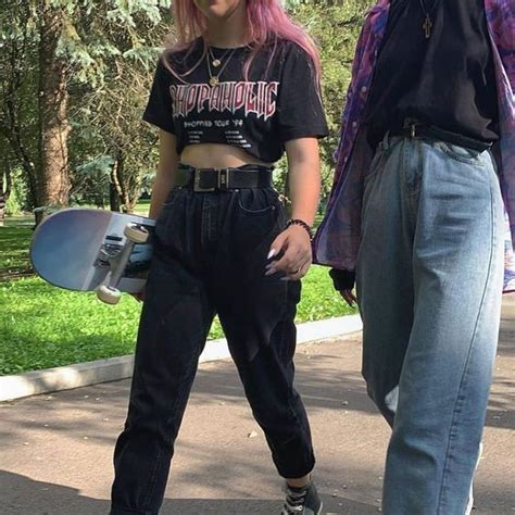 Skater Girl Outfits In 2020 Skater Girl Outfits Retro Outfits