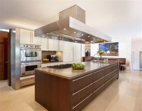 Dec 22, 2020 · on an idyllic aegean island, the kitchen's custom island is in stainless steel, the sinks and fittings are by marcel wanders for boffi, and the wall cabinets, counters, and backsplash are in carrara marble. Get the Beautiful Kitchen Island Ideas - Amaza Design