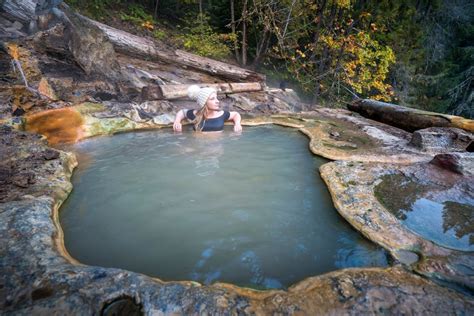 Practical Tips For Visiting Umpqua Hot Springs Everything You Need To Know Uprooted Traveler
