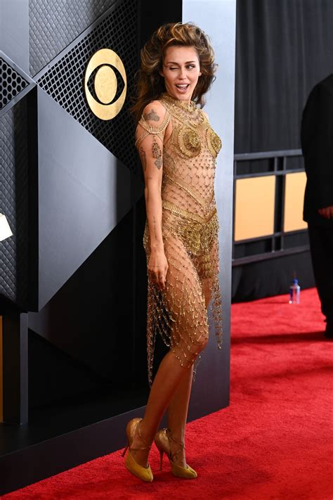 Miley Cyrus – GRAMMY Awards 2024 Red Carpet • CelebMafia