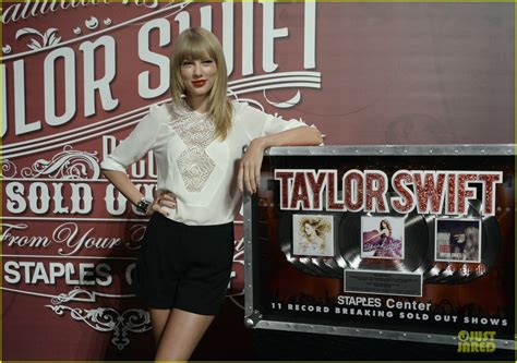 Taylor Swift 11 Record Breaking Sold Out Shows At Staples Photo