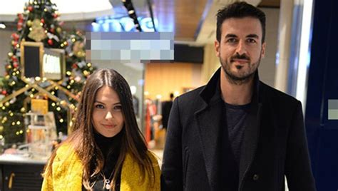 Anneler gününde çekilmiş ve oğlu gurur'un, oya aydoğan için söylediklerini içeren son video bugünkü konuğumuz aslı hünel'i. Gurur Aydoğan-Başak Güröz çifti düğün hazırlığında ...