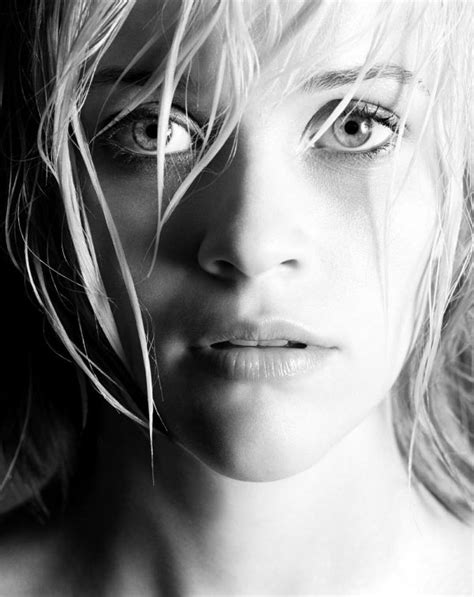 Reese Witherspoon Black And White Portraits Black White Photos Black