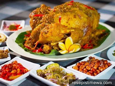 Gambar tentang Rekomendasi Tempat Makan Ayam Betutu di Bali yang Uenak