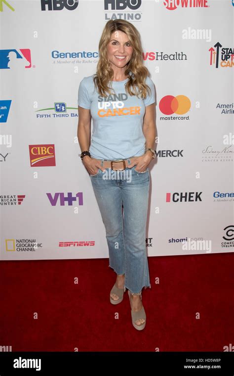 The Th Biennial Stand Up To Cancer At Walt Disney Concert Hall