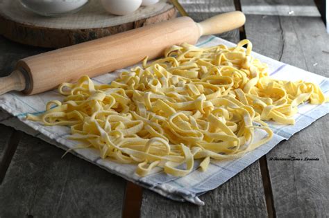 Pasta frolla allo yogurt senza uova. Pasta all'uovo senza glutine | Il Ricettario Timo e Lavanda