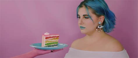 marina jade ot 2017 lanza el videoclip de ‘drinking like i m sober shangay