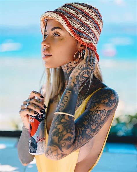 Zoe Cristofoli Tattoogirls Life Tattoos Body Art Tattoos Cool Tattoos World Tattoo Tattoos