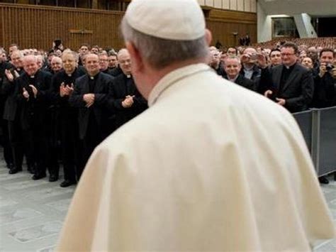 El Papa Acepta La Renuncia Del Obispo Colombiano Beltrán Santamaría