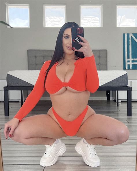 Tw Pornstars Angela White Twitter Looking For A Face To Sit On Brazzers Am