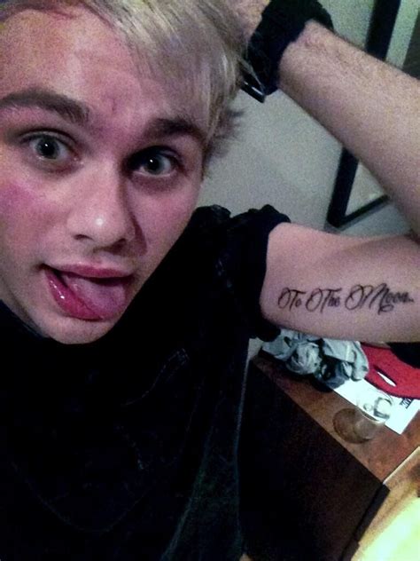 Michael Clifford 2024 Dating Net Worth Tattoos Smoking And Body Facts