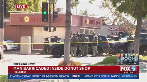 San Diego Police Standoff With Man Inside Hillcrest Donut Shop Youtube