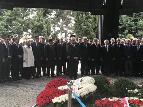 Cumhurbaşkanı turgut özal, ölümünün 21. 8. Cumhurbaşkanı Turgut Özal mezarı başında anıldı