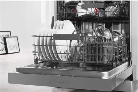 Bonjour, je suis allee voir un installateur de cuisine qui m'a deconseille la pose d'un lave vaisselle en hauteur vu le poids de depart de la machine, la vaisselle, le poids. Regler Un Lave Vaisselle En Hauteur Pose : Oceanic ...