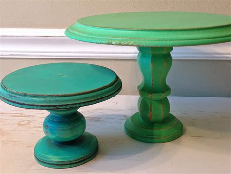 On top of the level of difficulty, there are also many ways that you can go about it. BumbleDo: DIY Wooden Cake Stands