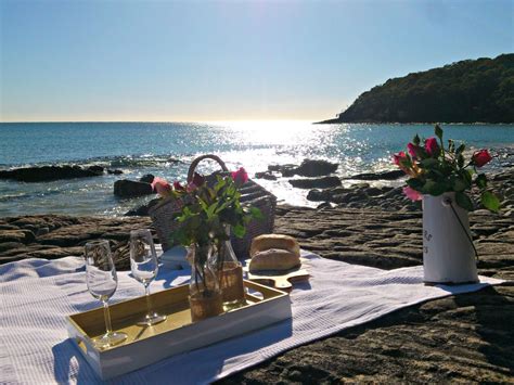 What A Beautiful Morning In Noosa To Pop The Question Romantic Picnics Picnic Date Its My