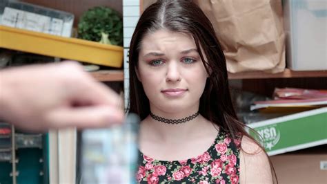 Shoplyfter Anastasia Rose Caught On Security Camera Shoplifting Shoplifter Girl Youtube