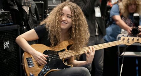 Learn to play your acoustic guitar for free with an easy step by step lesson video series. How To Learn Guitar: An 11-Step Programme For Beginners