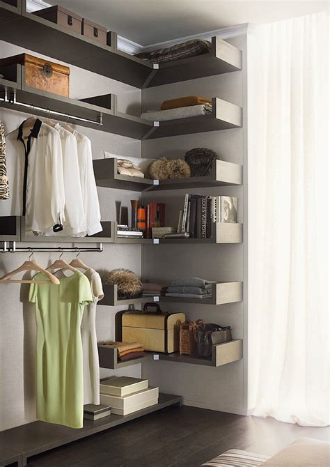 Come organizzare la cabina armadio. Una cabina armadio efficiente ed elegante - Cose di Casa