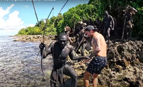 YouTuber Meets Indigenous Tribe With Rare Contact With Outside World