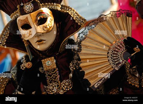 Woman In Mask At The Venice Mask Festival Stock Photo 16706435 Alamy