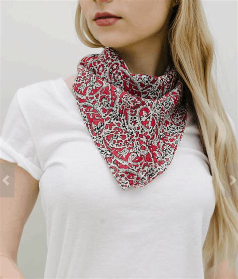 Why The Neck Scarf Should Be Your Go To Accessory This Summer College