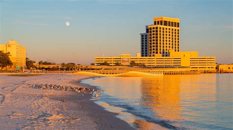 Biloxi Beach Biloxi Vacation Rentals Hotel Rentals And More Vrbo