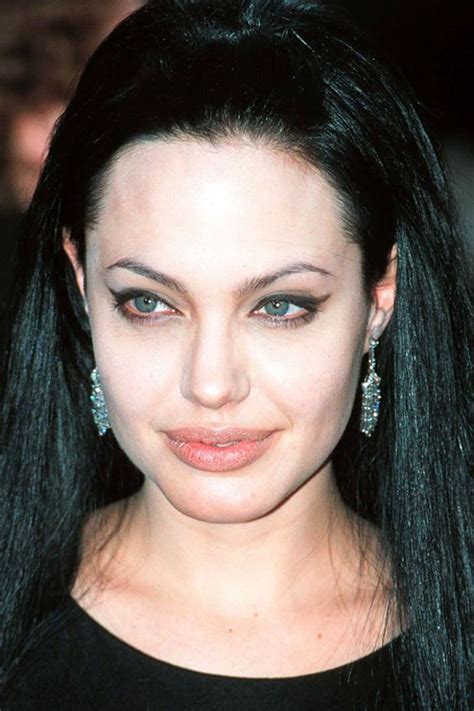 As a teenager, angelina jolie rocked long dark hair, as seen here when she posed for a portrait in los angeles in 1991. angelina jolie black hair - Szukaj w Google | Angelina ...