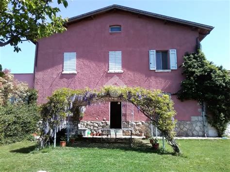 Scopri tutti gli annunci privati e di agenzie e scegli con immobiliare.it la tua futura casa. casa di corte Località Selvicciola, Ischia di castro ...