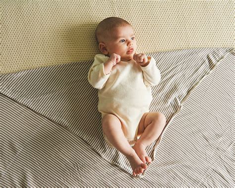 Step By Step To Safe And Secure Swaddling