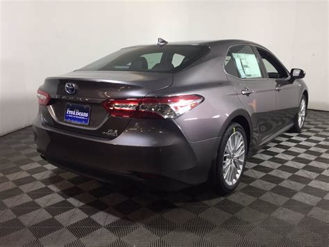 New 2020 Toyota Camry Hybrid Xle Fwd 4dr Car