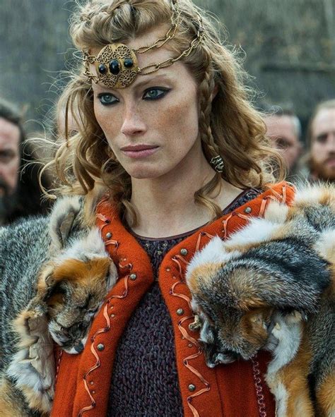 cómo lucen los actores de vikings en la vida real viking warrior woman viking queen era