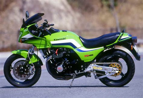 For example, some of them are 1984 and others. Review of Kawasaki GPZ 400 R 1986: pictures, live photos ...