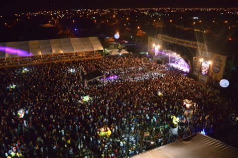 Prefeitura Municipal De Aparecida De Goiânia 40 Mil Pessoas Assistem