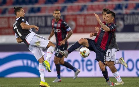 717,685 likes · 1,436 talking about this. Gary Medel es incluido en el Top Ten de jugadores más ...