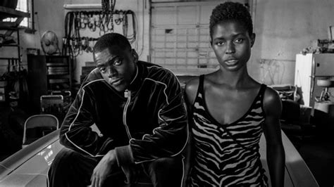 While on a forgettable first date together in ohio, a black man and a black woman are pulled over for a minor traffic infraction. In 'Queen & Slim,' a black love story blooms from panic ...