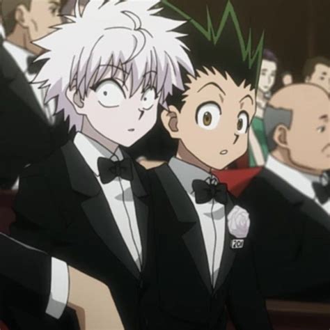 Killua zoldyck is the third child of silva and kikyo zoldyck and the heir of the zoldyck family, until he runs away from home and becomes a rookie hunter. Awkward 🤣 | Hunter x hunter, Funny anime pics, Killua