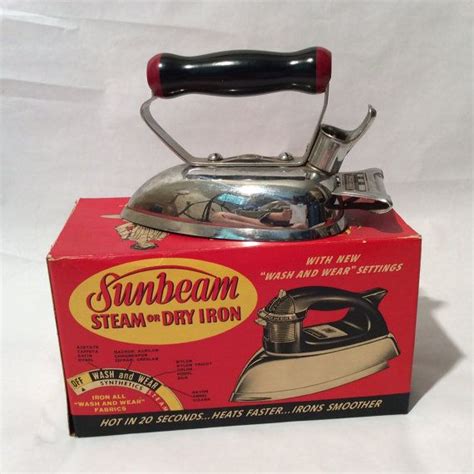 Vintage 1950s Sunbeam Steamdry Iron In Original Box Mint Cool