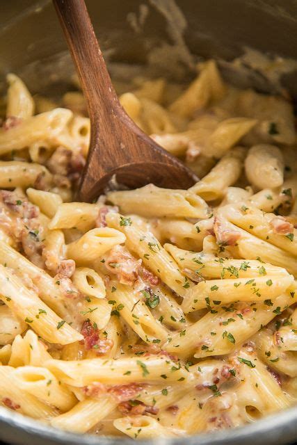 Combine the water, pasta, butter, minced garlic, garlic powder and cayenne in the instant pot. Pin on Insta pot