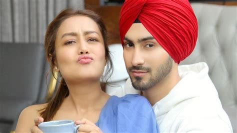 Neha Kakkar Rohanpreet Singhs New Song Khad Tainu Main Dassa Is About Life After Marriage