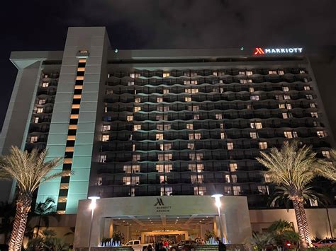 Anaheim Marriott Hotel Review Upgraded Rooms And Close To Disneyland