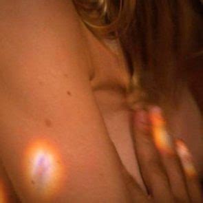 Heather Graham Nude Boobs Nipples In Sex Scene From Half Magic The